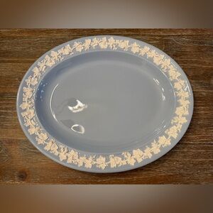 WEDGWOOD ETURIA BARLASTON QUEENSWARE CREAM ON BLUE SERVING PLATTER, 14.5”